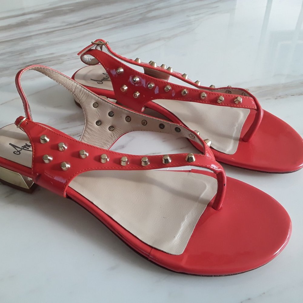 AMALFI BY RANGONI NEW STUDDED TOE THONG SANDAL 10